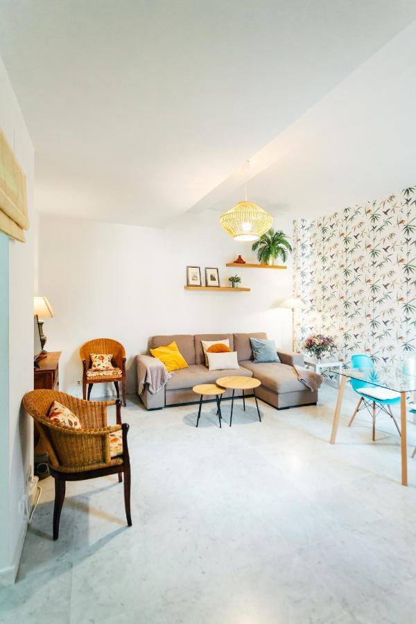 Chic By The Cathedral Apartment Seville